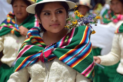 bolivian women.